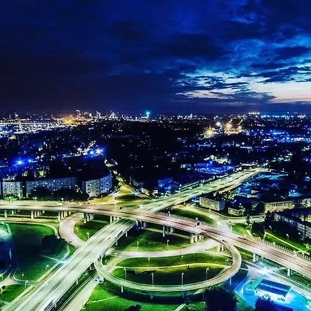 City Near Centre And Airport *